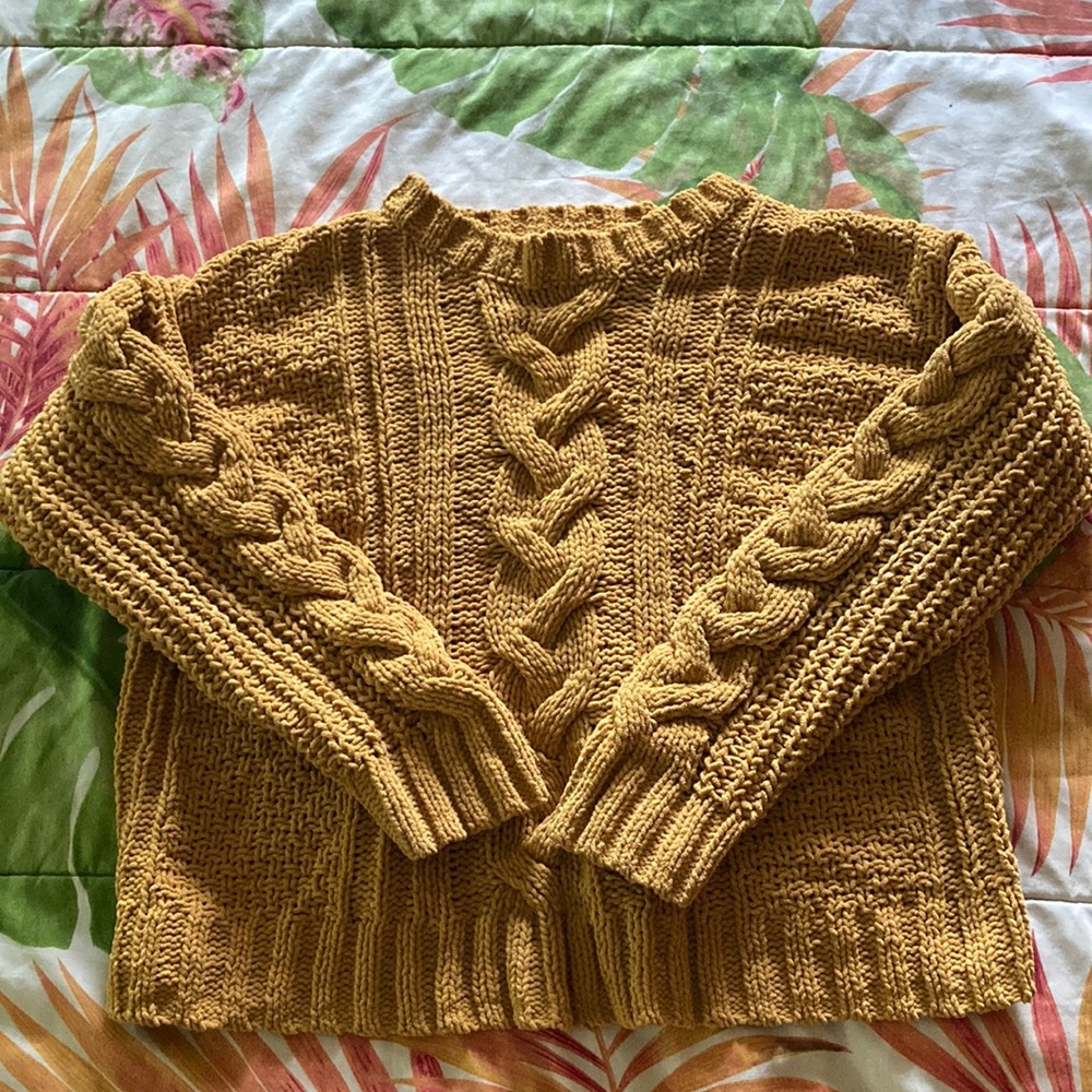 AERO Sweater